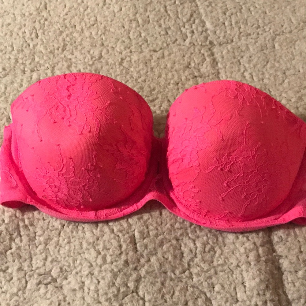 Pink strapless bra - Picture 2 of 3